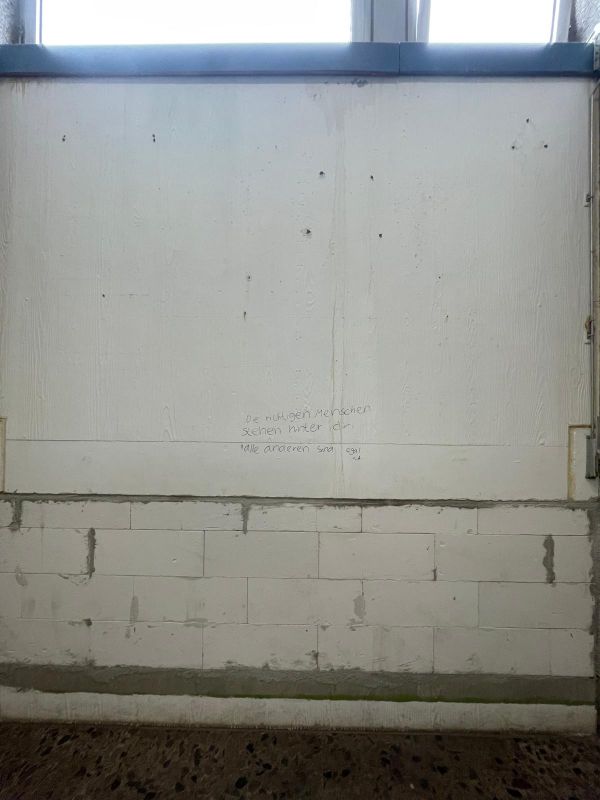 Schüler*innen finden immer etwas zum bekritzeln..