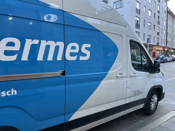 Wir nehmen den Konsum im Alltag kaum noch wahr. Zum Beispiel hat die Anzahl an Lieferwagen in den letzten Jahren stark zugenommen.